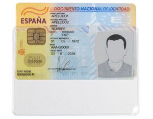 Q-CONNECT FUNDA PVC TRANSPARENTE UÑERO NIF